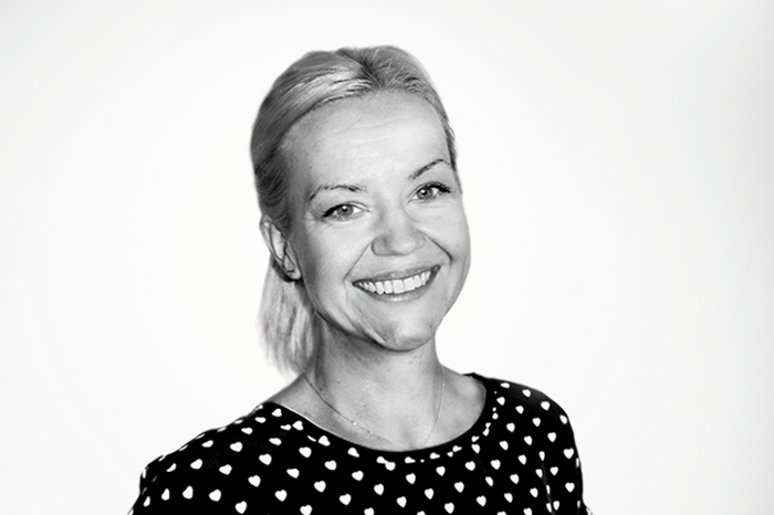 Jessica Åkerström, Analyschef